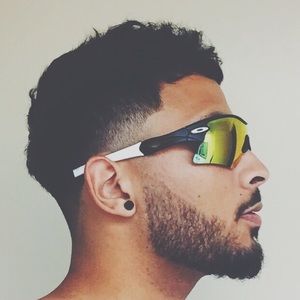 Meet your Posher, Cory